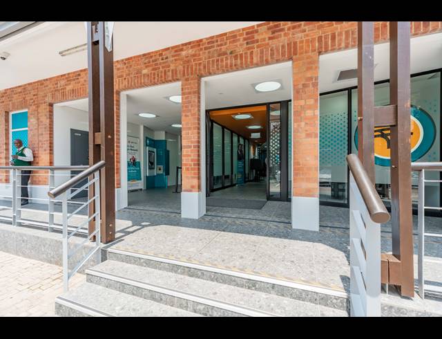 1,114M² BUILDING FOR SALE IN WINDERMERE